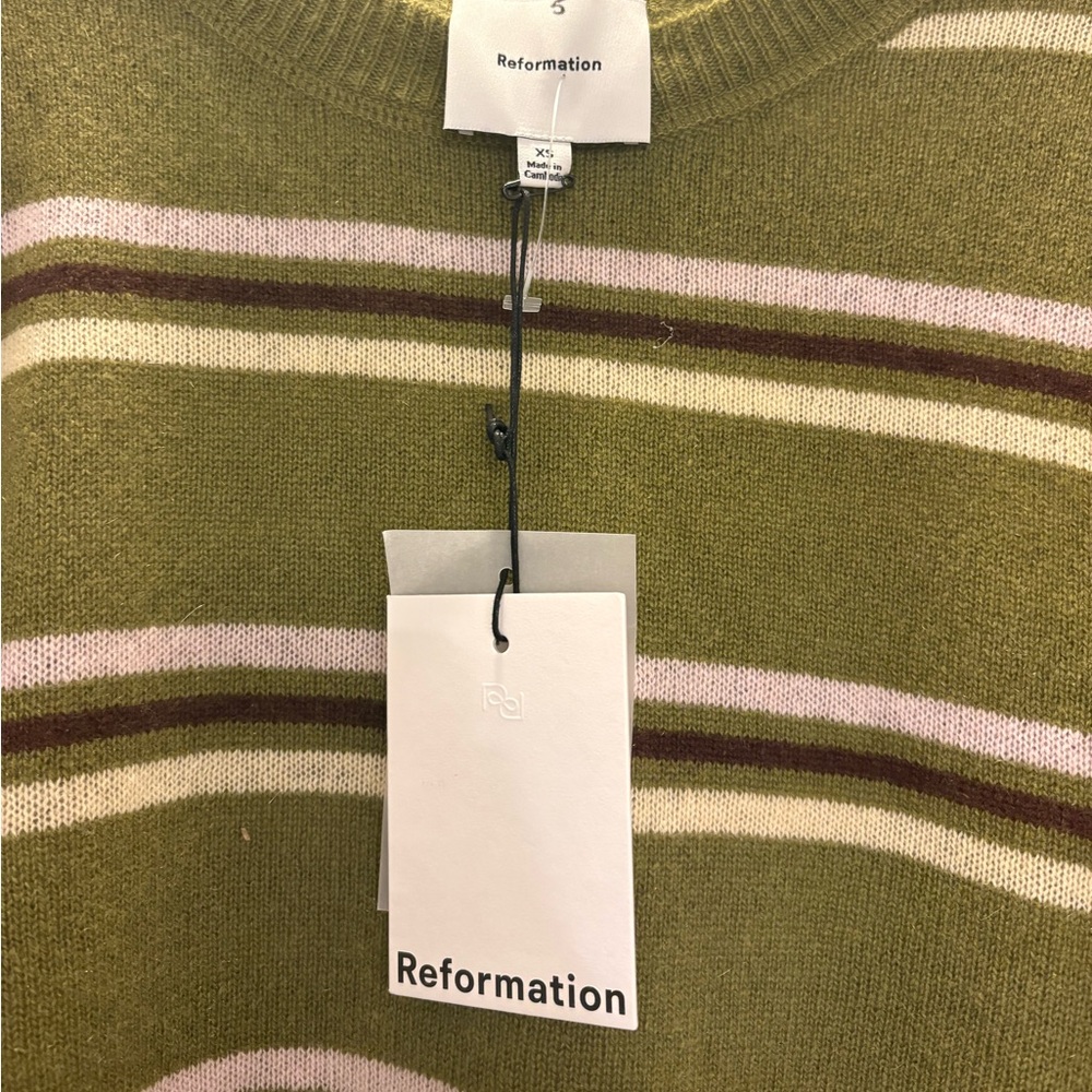 Reformation Cashmere Boyfriend Sweater XS Pear Multi Stripe NWT - Picture 5 of 7